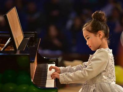 开封钢琴家教价格多少钱一小时？收费标准？